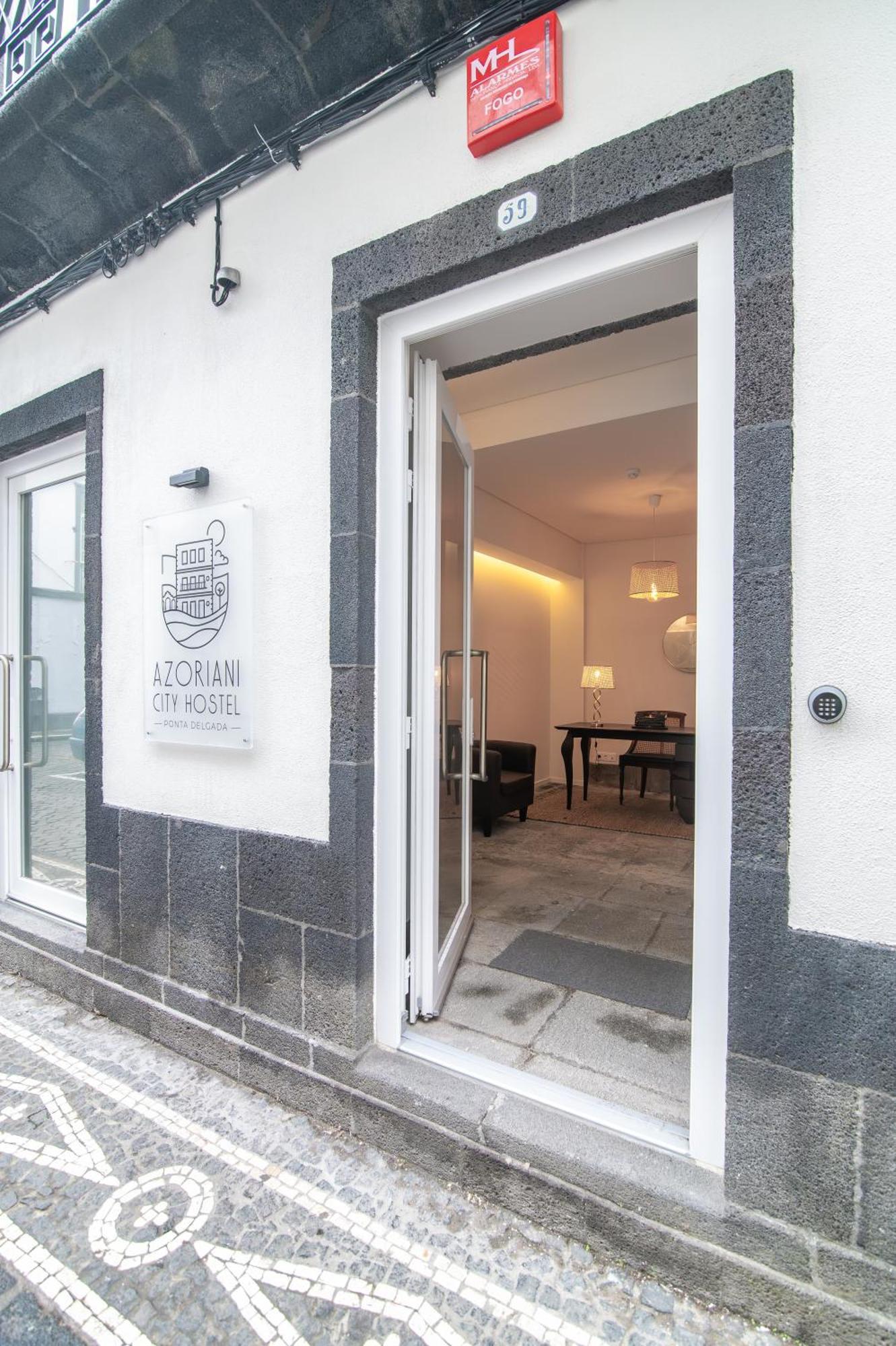 Azoriani City Hostel Ponta Delgada Dış mekan fotoğraf